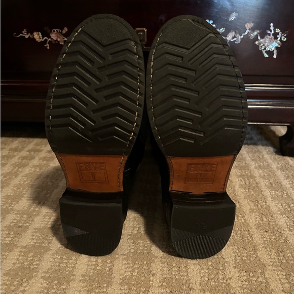 Frye classic Engineer boot size 9 - Picture 7 of 7